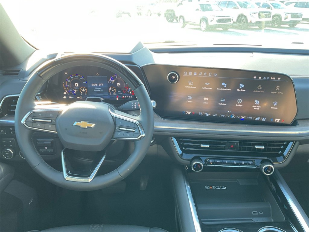 New 2025 Chevrolet Suburban High Country image 17