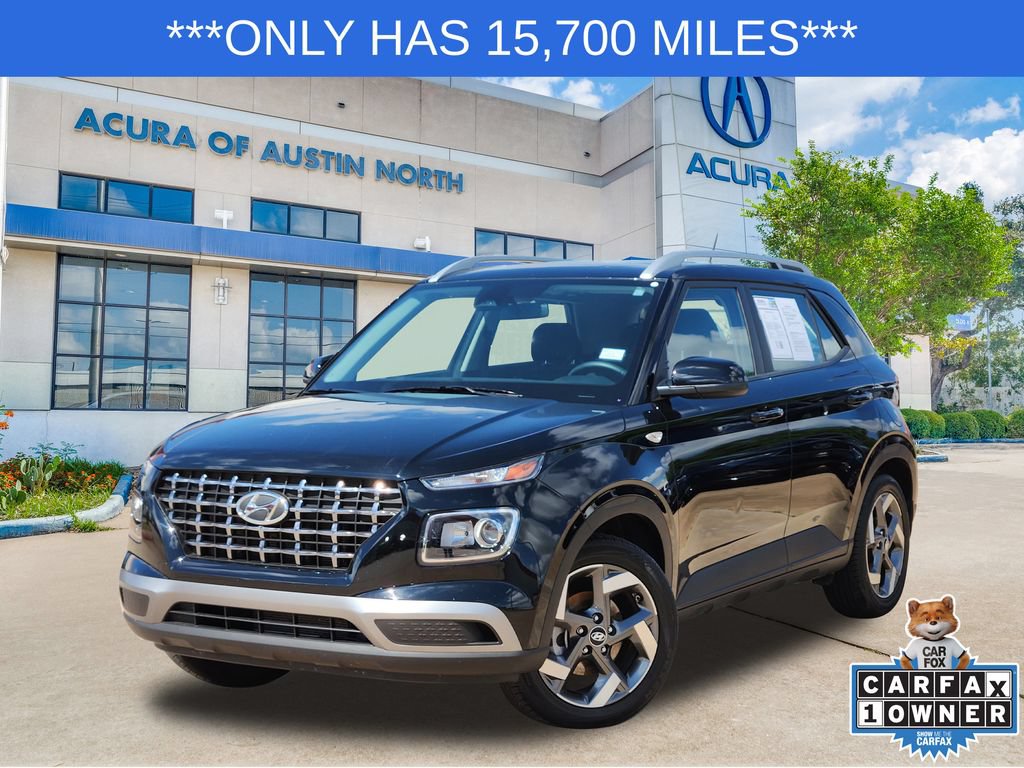Used 2024 Hyundai Venue SEL FWD image 1