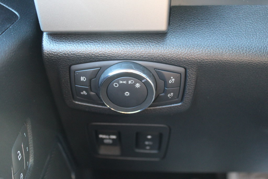 Used 2019 Ford F150 Lariat AWD/4WD image 23
