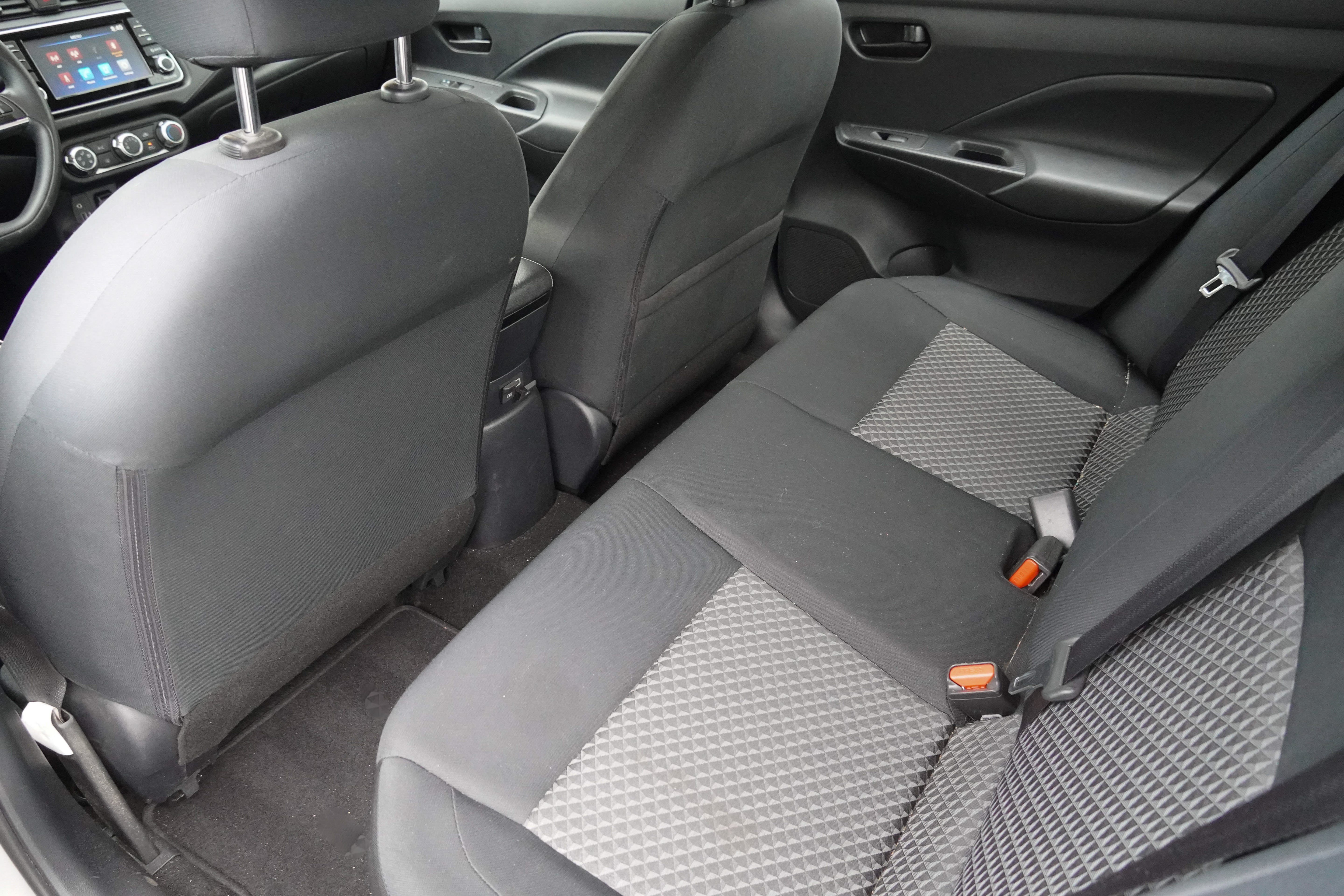 Used 2020 Nissan Versa S FWD image 33