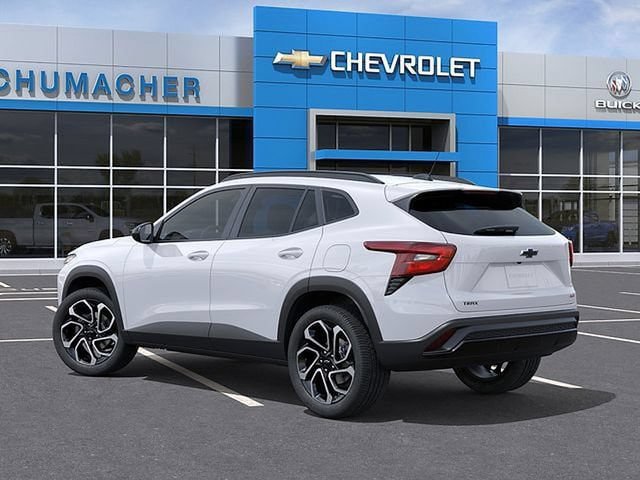 New 2026 Chevrolet Trax RS w/ Sunroof Package FWD image 3