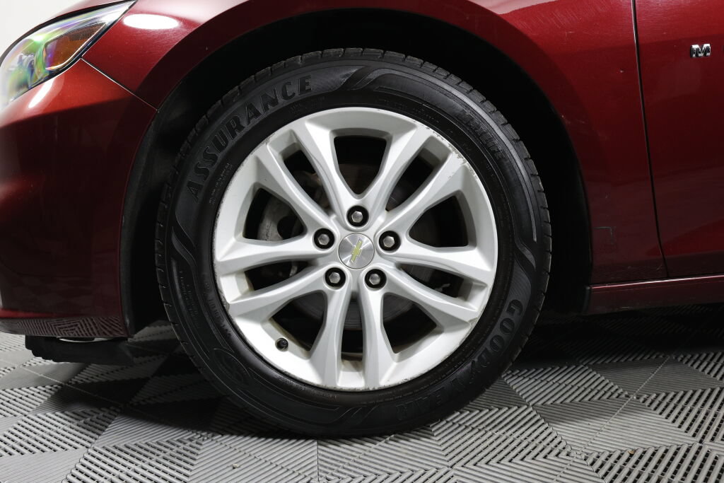 Used 2016 Chevrolet Malibu LT FWD image 9
