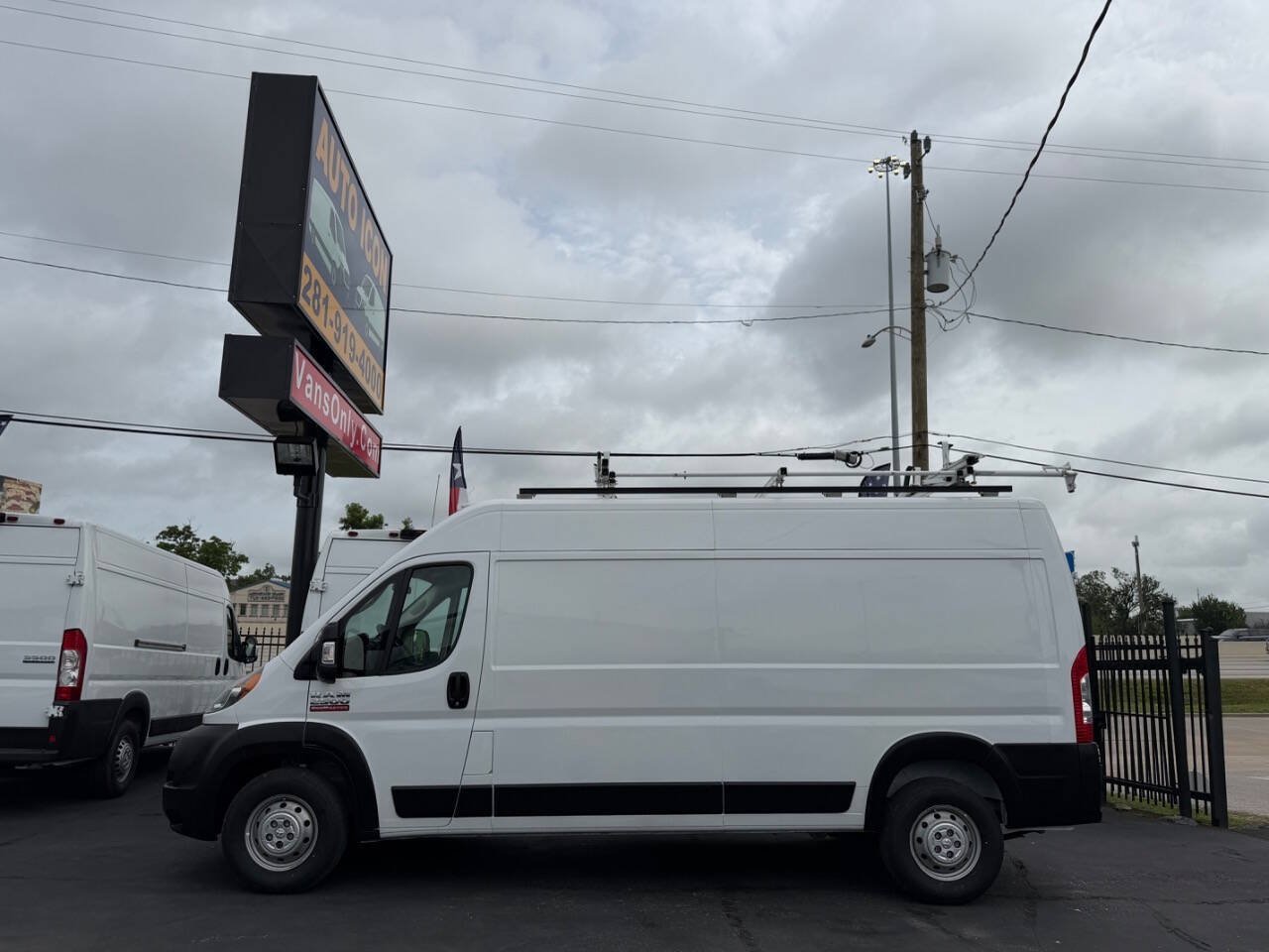 Used 2021 RAM ProMaster 2500 FWD image 4