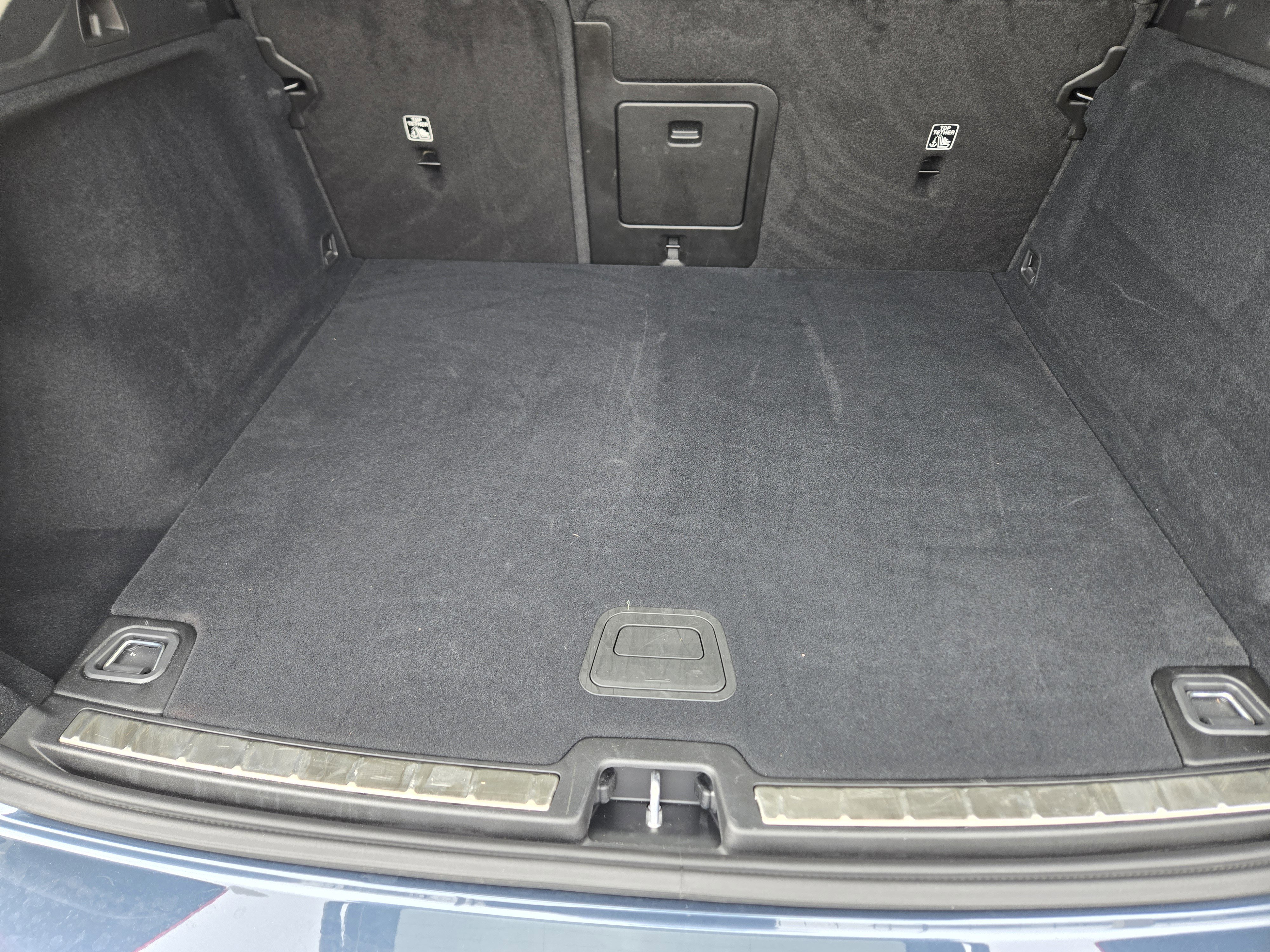 Used 2025 Volvo XC60 B5 Plus image 43