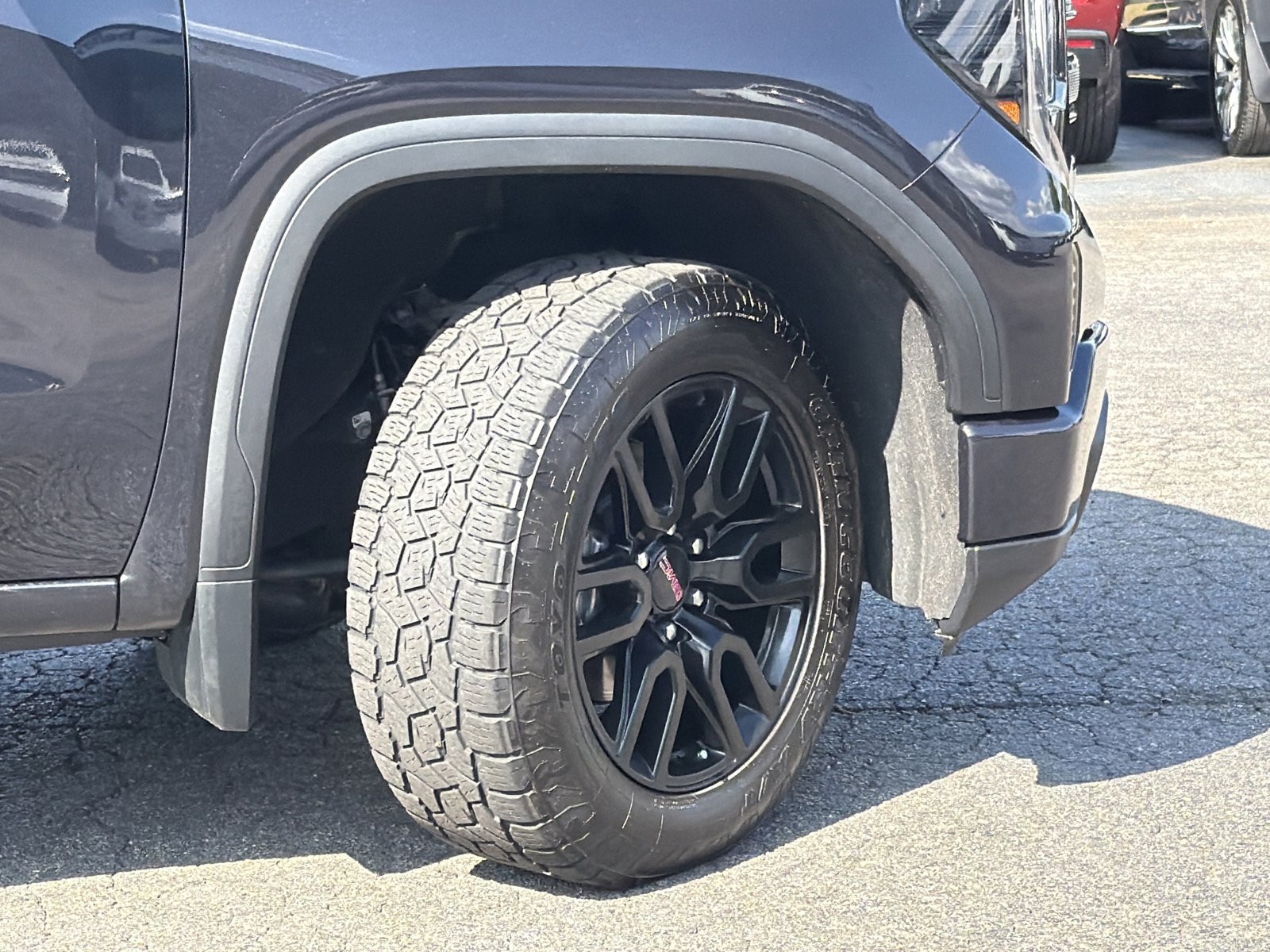 Used 2023 GMC Sierra 1500 Elevation w/ X31 Off-Road Package AWD/4WD image 8