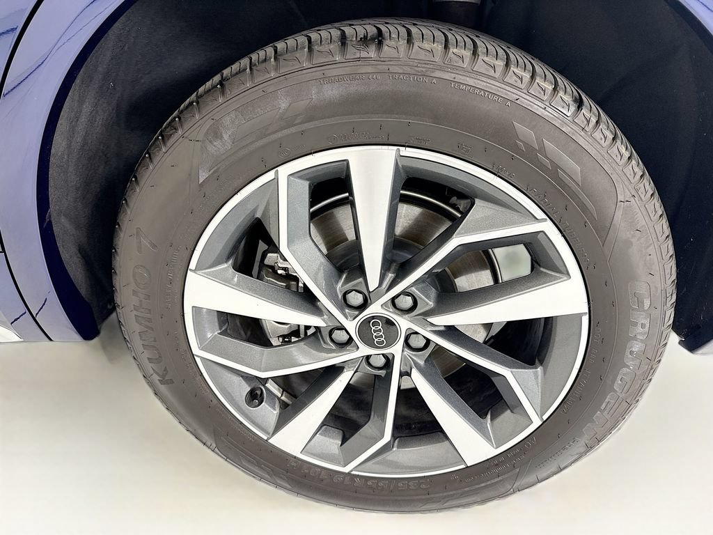 Certified 2025 Audi Q5 2.0T Premium Plus w/ Premium Plus Package AWD/4WD image 30