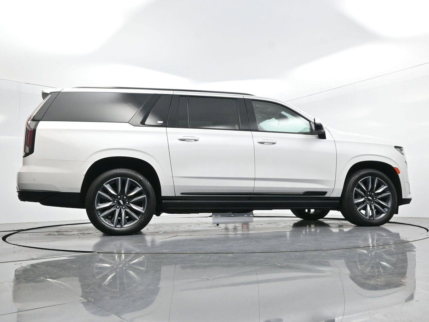 Certified 2022 Cadillac Escalade ESV Sport Platinum w/ Heavy-Duty Trailer Package image 60