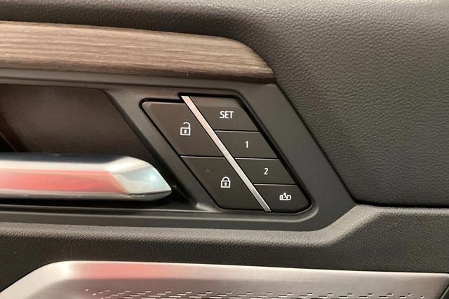 Used 2025 GMC Acadia Denali w/ Super Cruise Package image 41