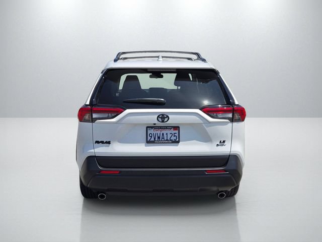 Used 2025 Toyota RAV4 LE AWD/4WD image 5