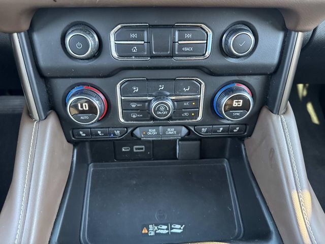 Used 2021 Chevrolet Tahoe High Country w/ Premium Package image 18