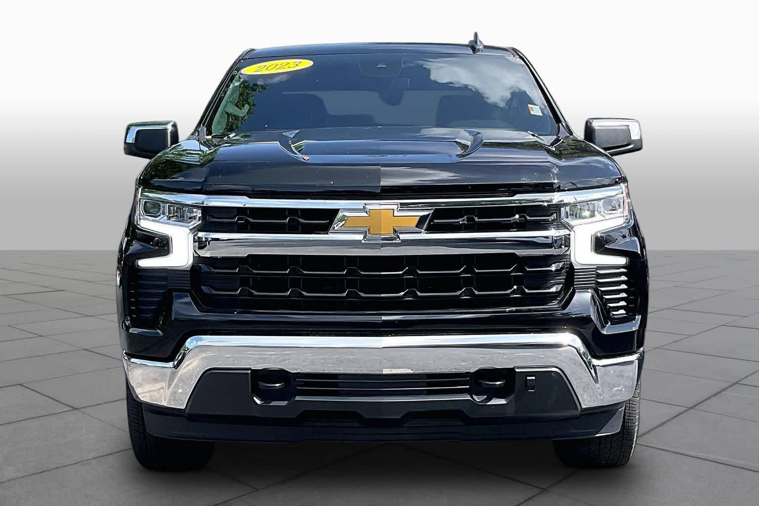Used 2023 Chevrolet Silverado 1500 LT AWD/4WD image 4
