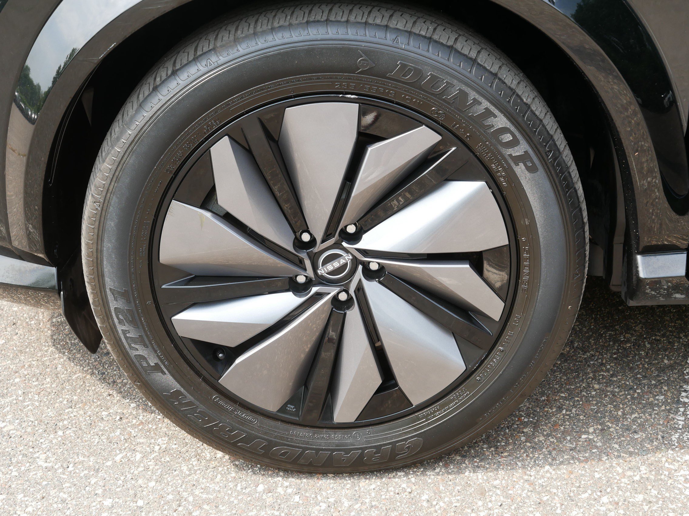 Certified 2024 Nissan Ariya AWD image 15
