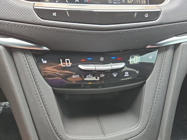 New 2026 Cadillac XT5 Premium Luxury w/ LPO, Floor Liner Package AWD/4WD image 31