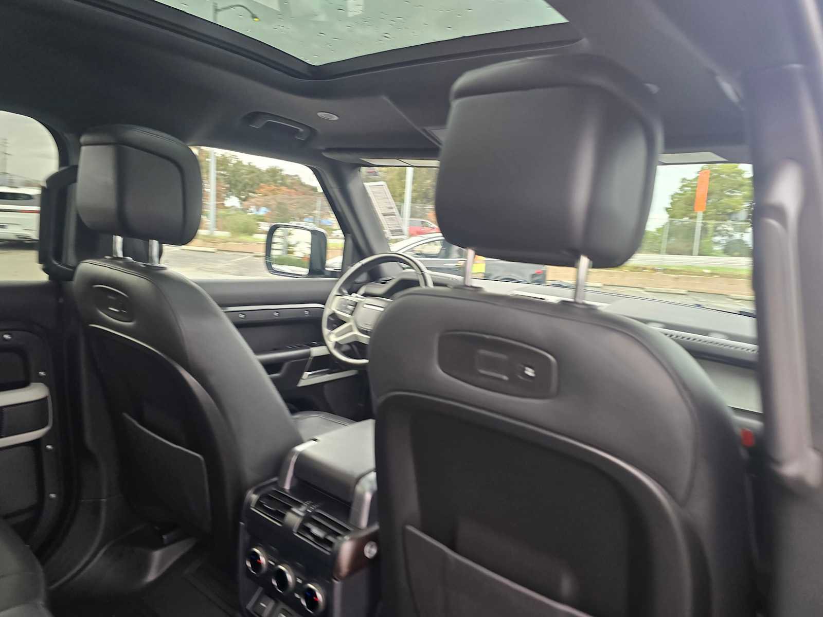 Used 2022 Land Rover Defender 110 X-Dynamic HSE image 15