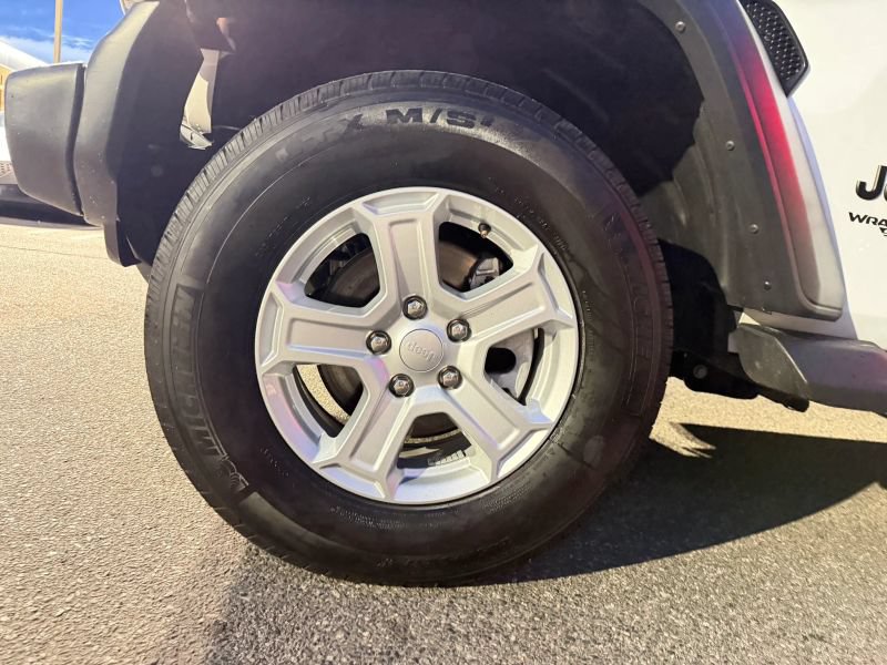 Used 2021 Jeep Wrangler Sport AWD/4WD image 32