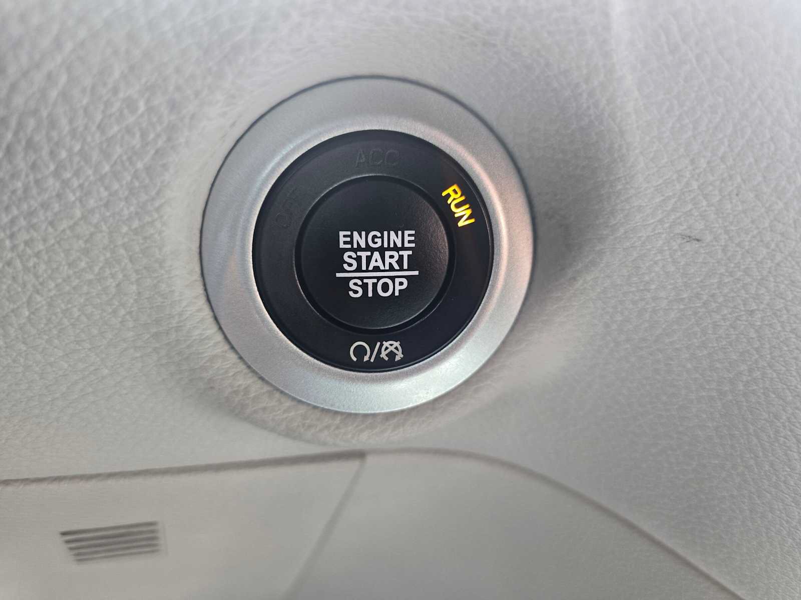 Used 2023 Chrysler Pacifica Touring-L FWD image 31