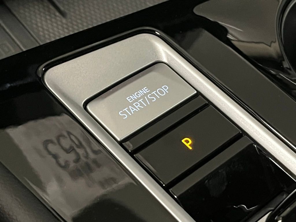 New 2026 Volkswagen Atlas SEL Premium R-Line image 17