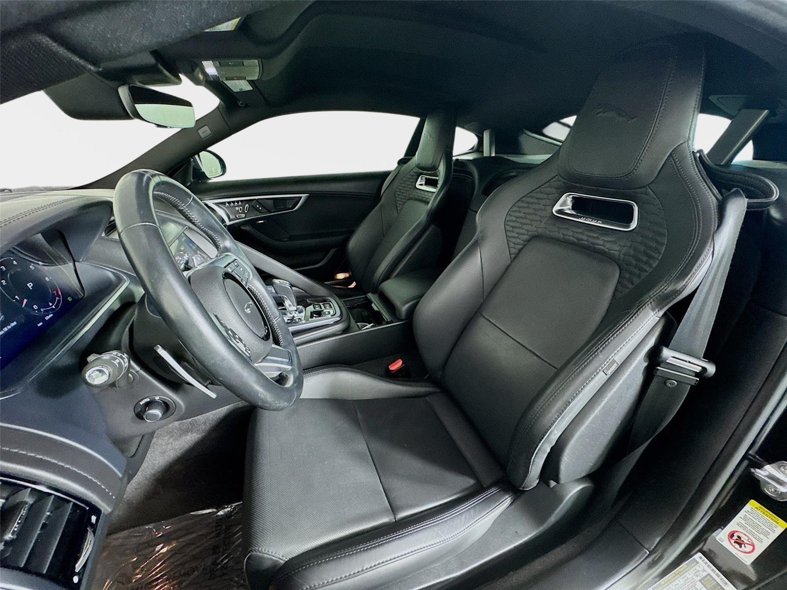 Used 2022 Jaguar F-TYPE Coupe RWD image 11