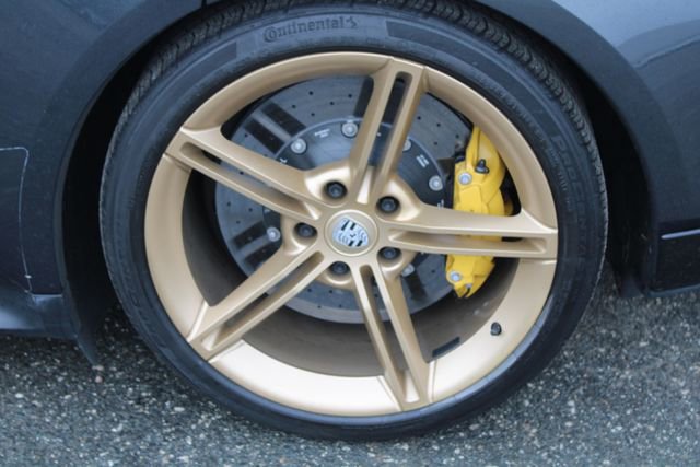 Used 2022 Porsche Taycan 4S image 9