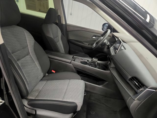Used 2023 Nissan Rogue SV FWD image 28