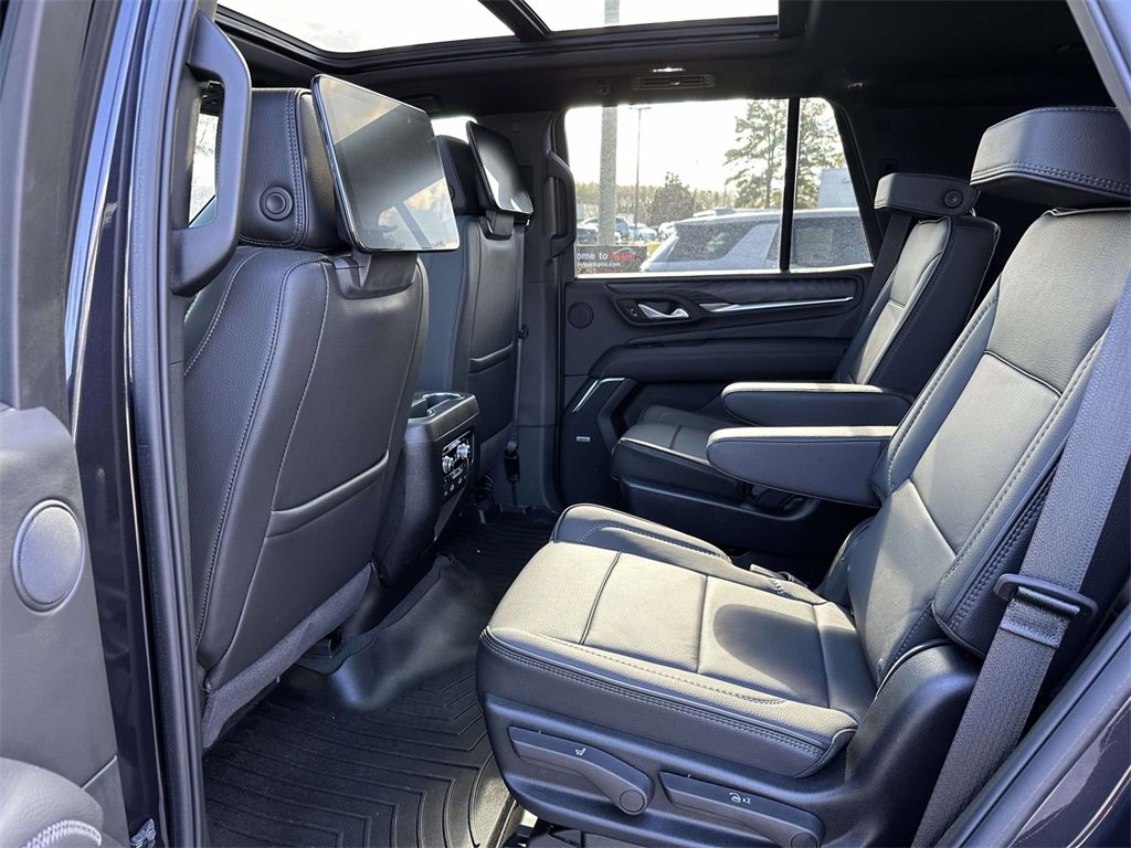 Used 2024 GMC Yukon Denali w/ Denali Reserve Package image 15