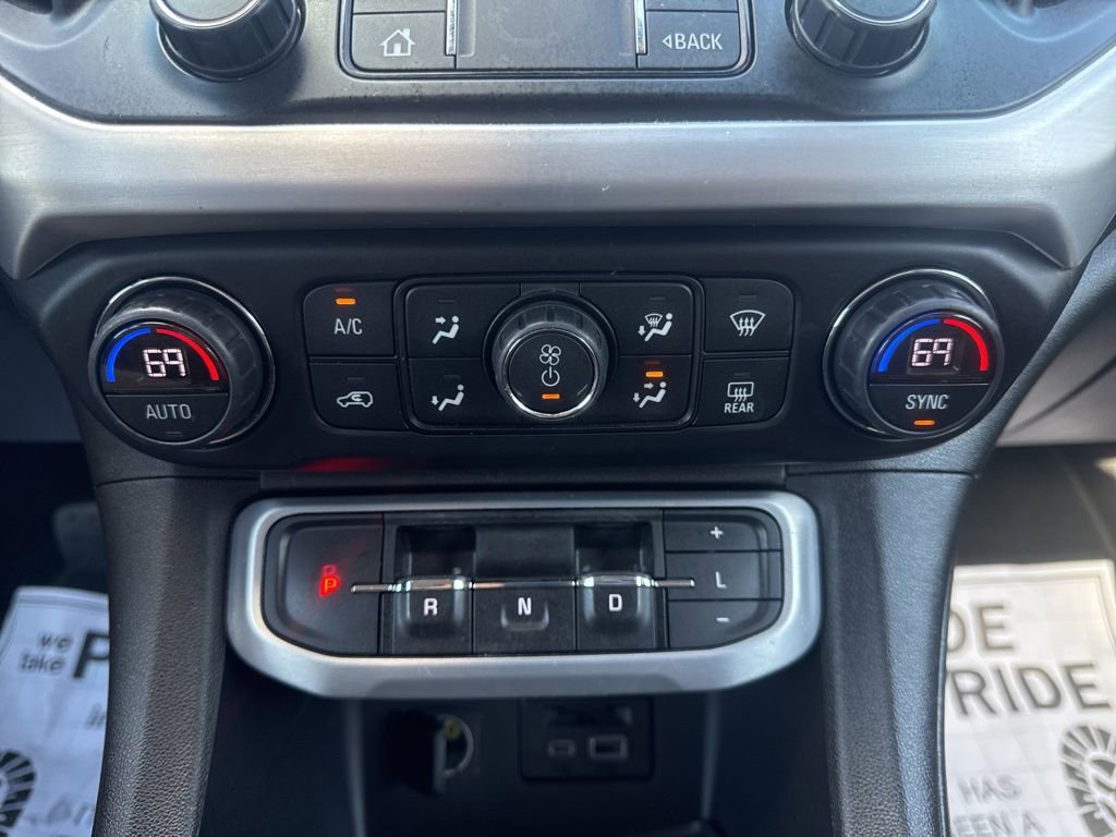 Used 2020 GMC Acadia SLT image 28