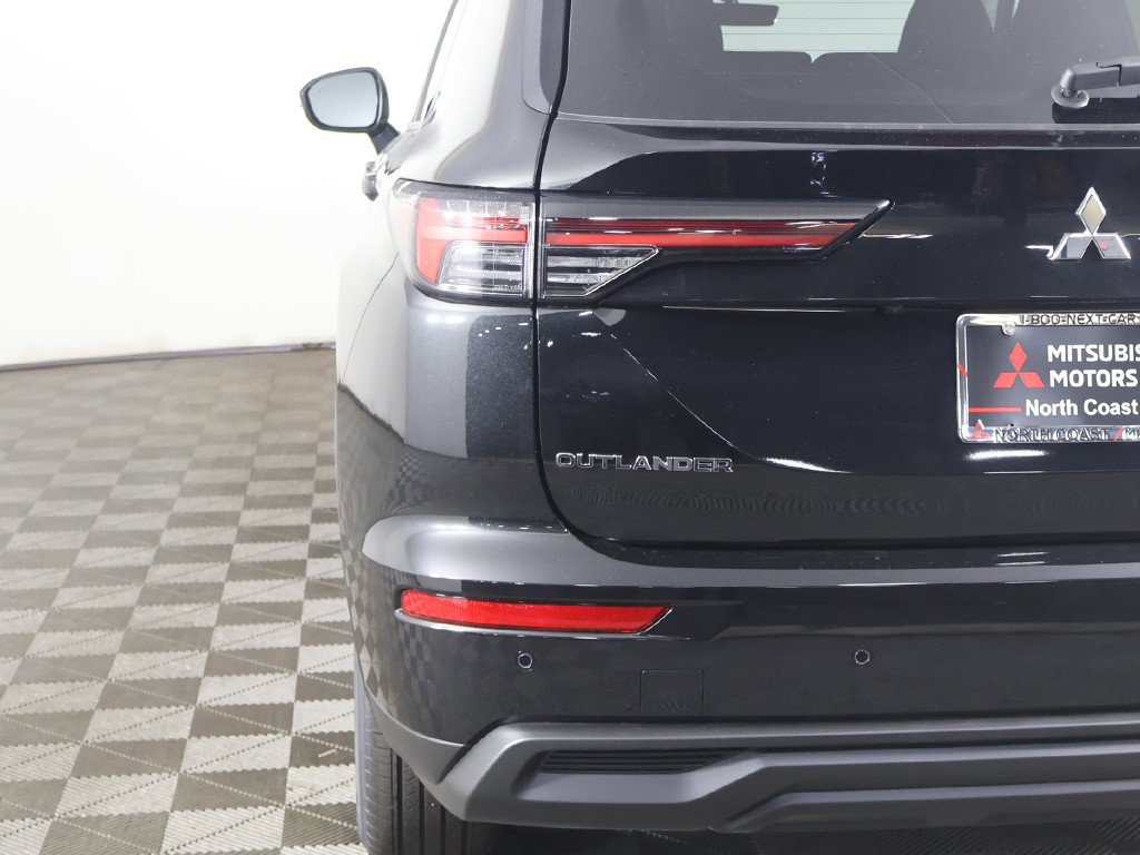 New 2026 Mitsubishi Outlander ES AWD/4WD image 15