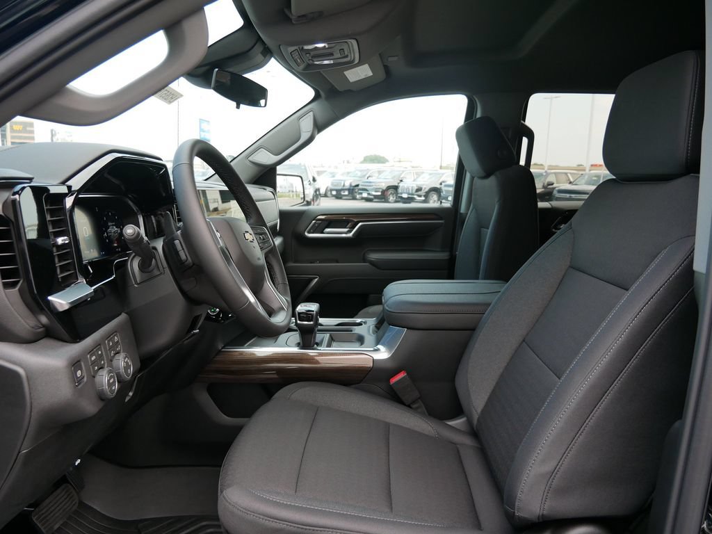 New 2026 Chevrolet Silverado 1500 LT AWD/4WD image 14