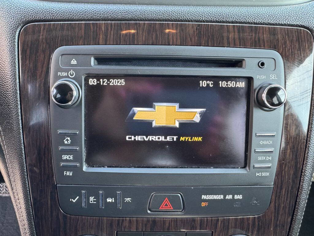 Used 2017 Chevrolet Traverse LT w/ Style and Technology Package image 19