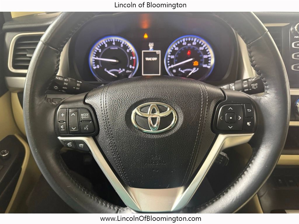 Used 2015 Toyota Highlander XLE image 29