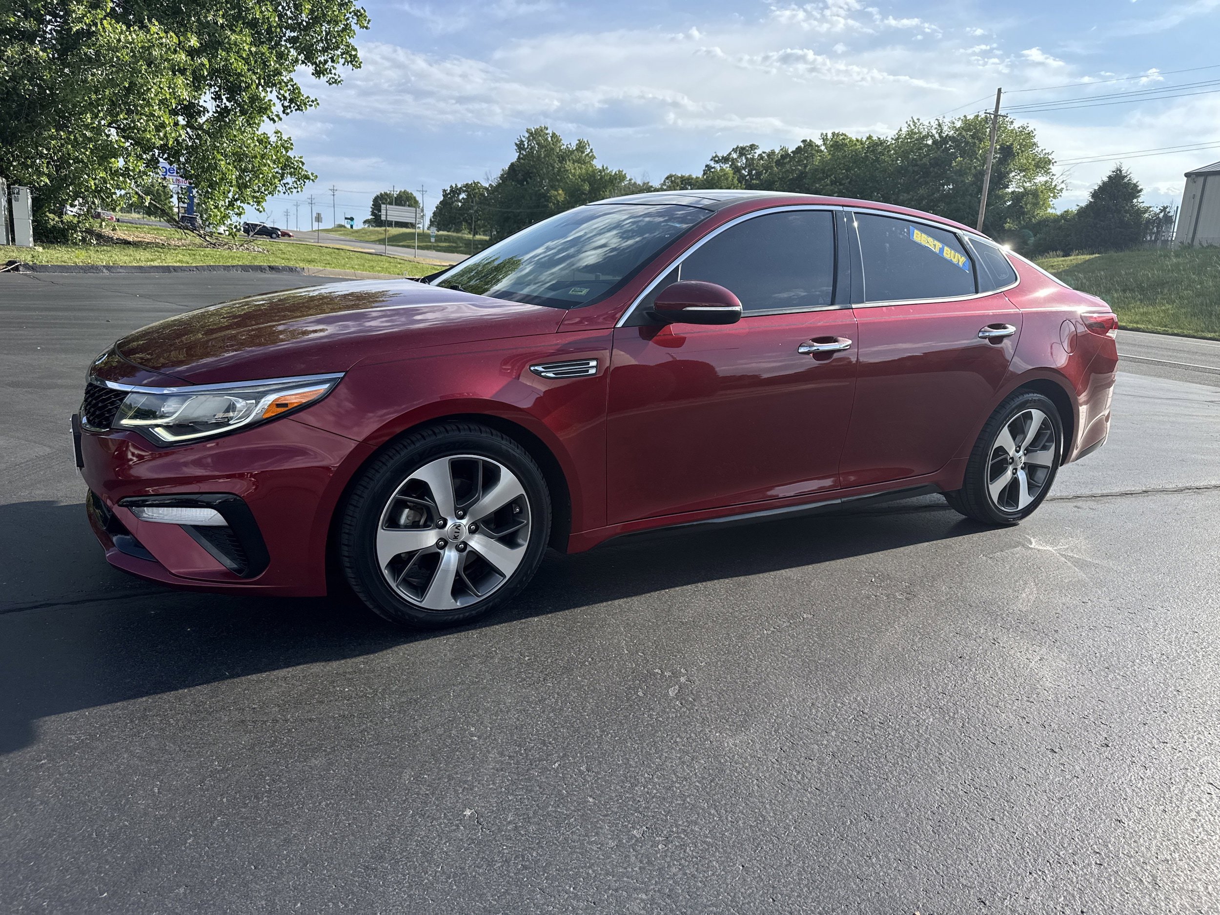 Used 2019 Kia Optima S w/ S Panoramic Sunroof Package FWD image 2