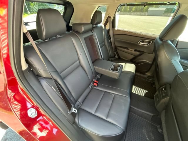 Used 2021 Nissan Rogue SV w/ Premium Package AWD/4WD image 38