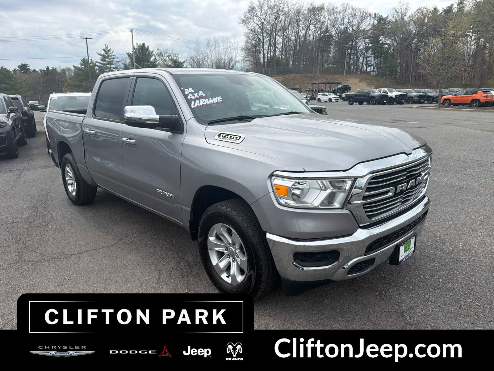 Certified 2024 RAM 1500 Laramie AWD/4WD image 3