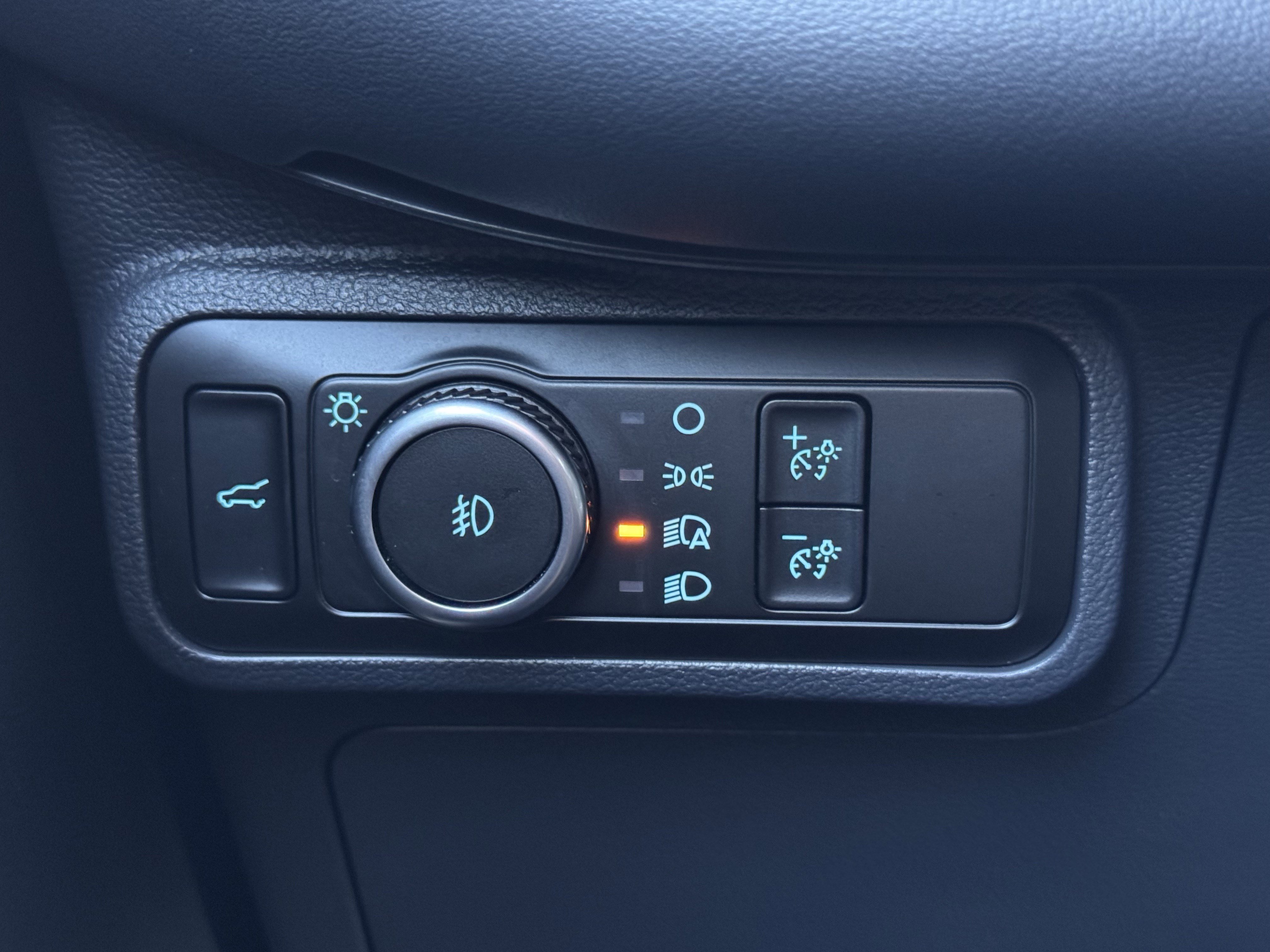 Used 2025 Ford Explorer ST image 29