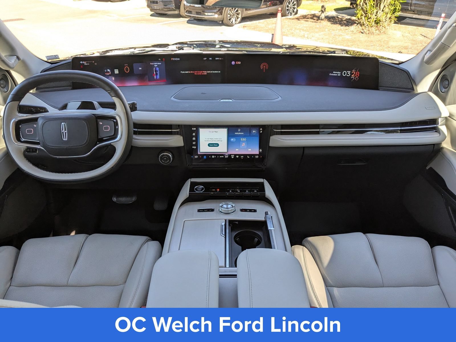 Certified 2025 Lincoln Navigator Reserve AWD/4WD image 18