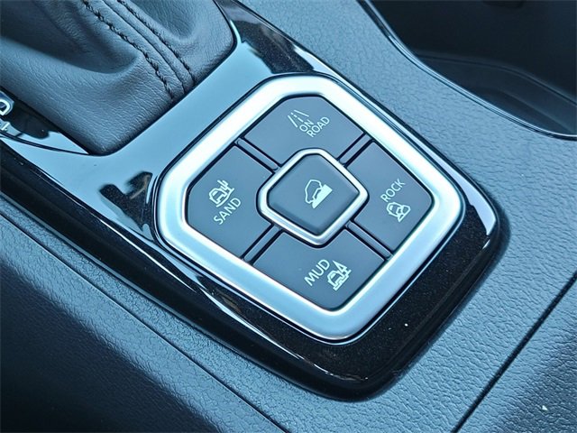 New 2026 Nissan Frontier SV image 20