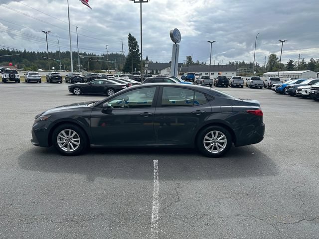 Used 2025 Toyota Camry LE FWD image 5