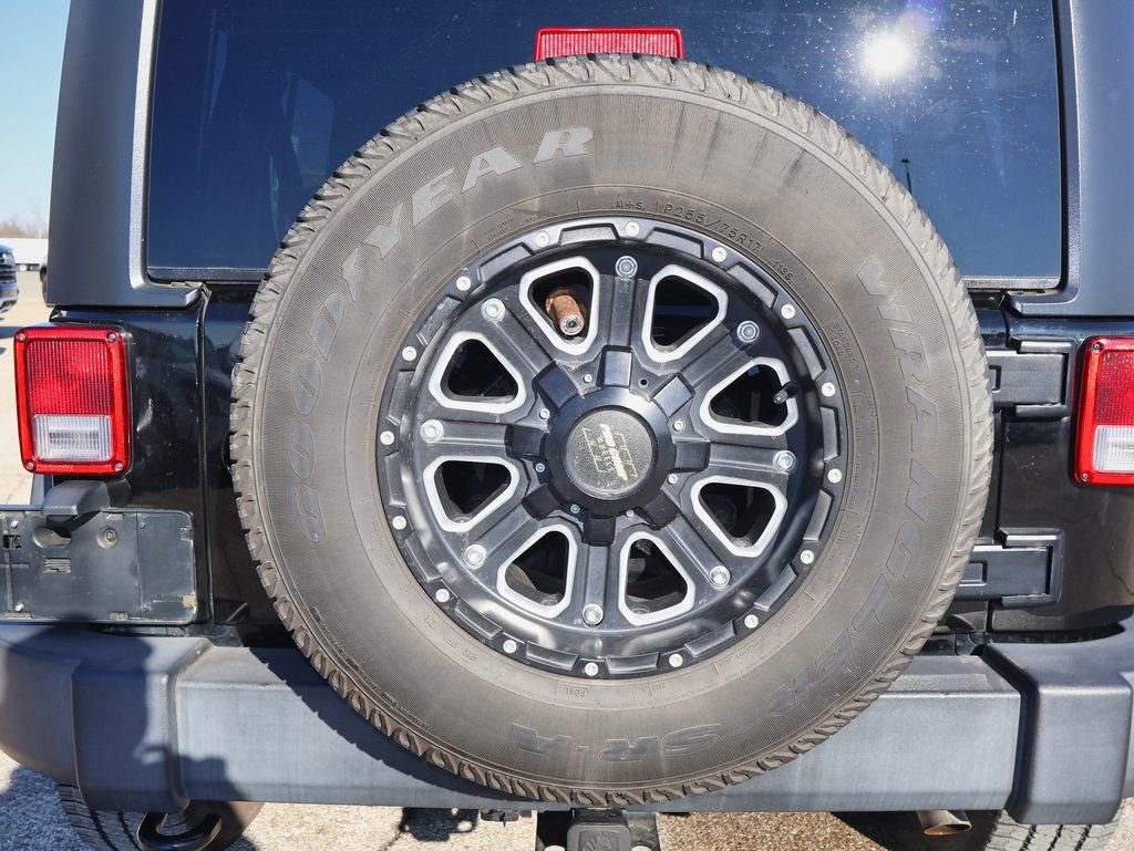 Used 2018 Jeep Wrangler Unlimited Sport S image 29