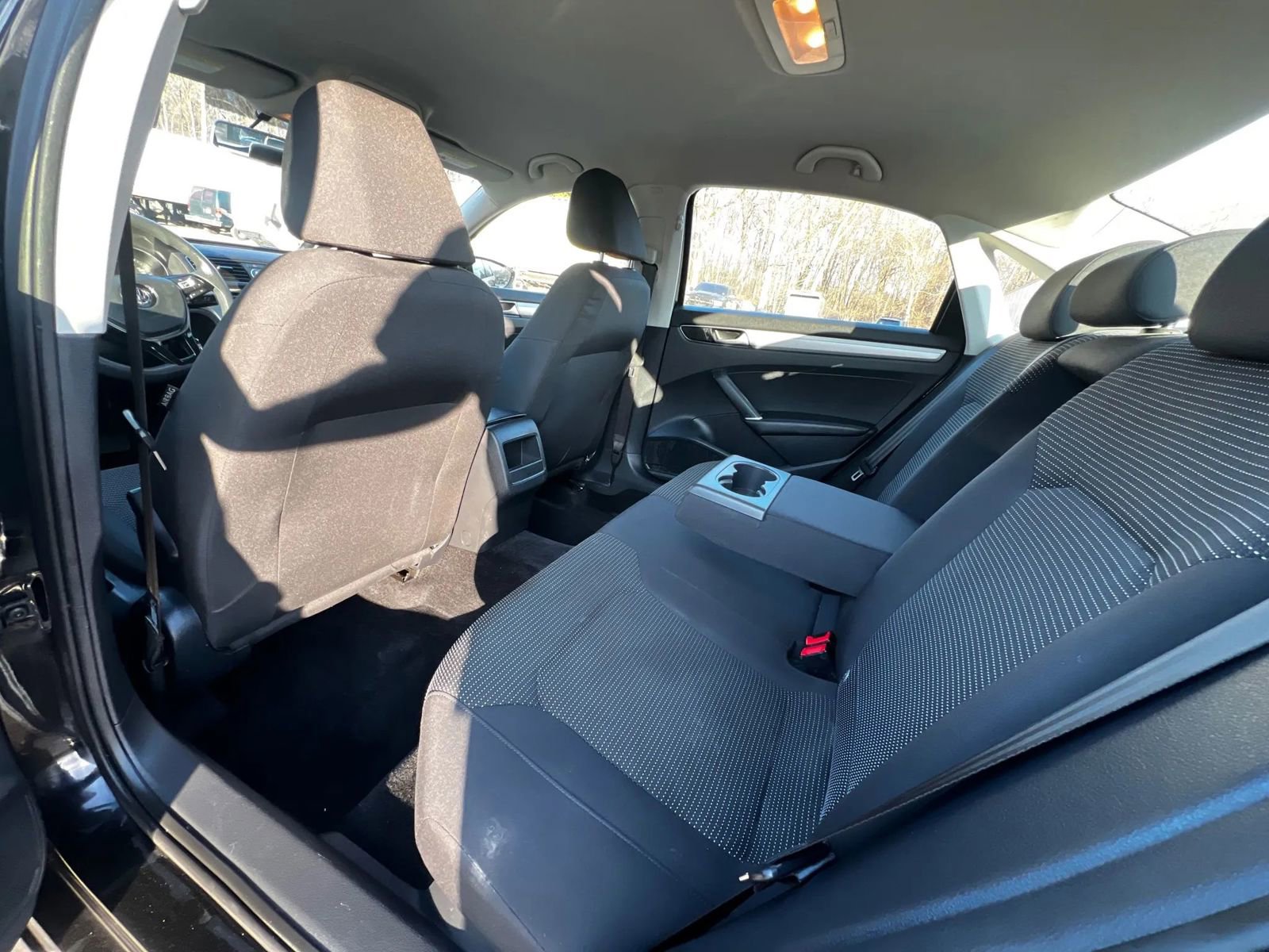 Used 2016 Volkswagen Passat 1.8T S image 11