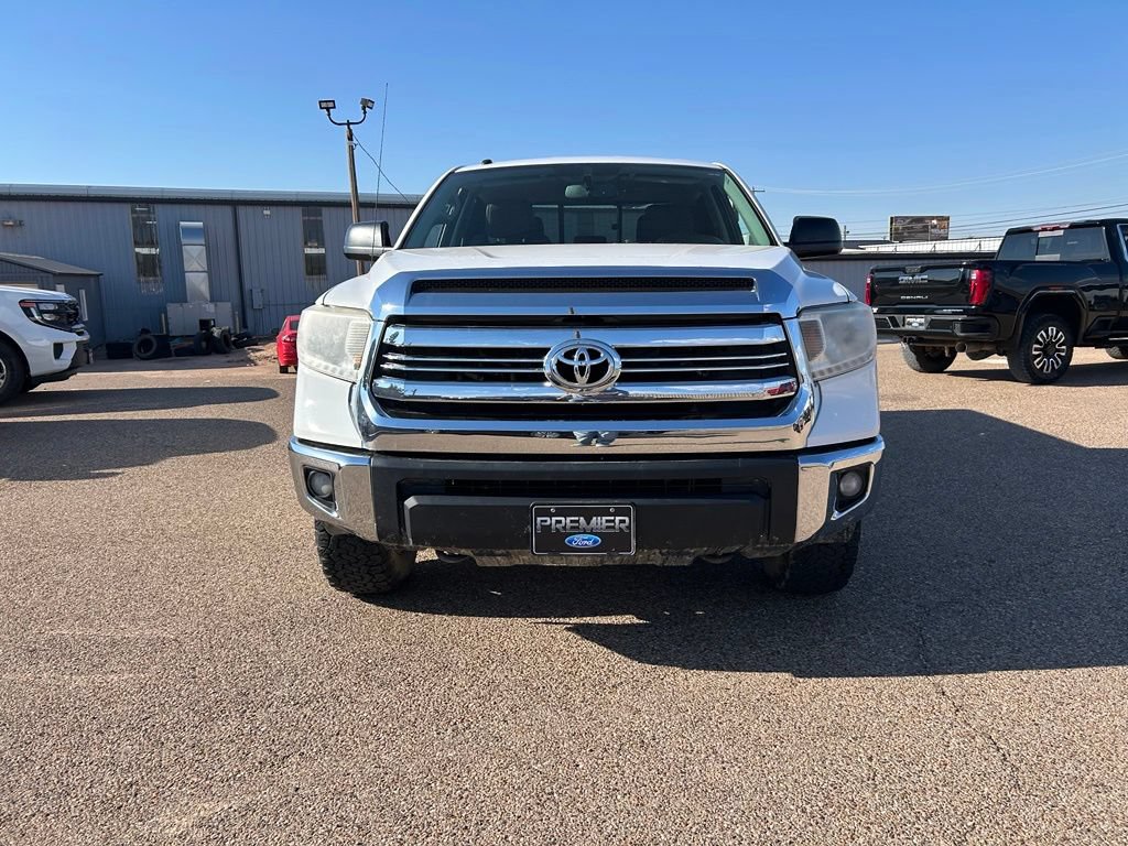 Used 2017 Toyota Tundra SR5 w/ SR5 Upgrade Package AWD/4WD image 2