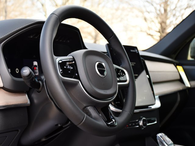New 2026 Volvo XC90 B6 Plus w/ Protection Package Premier AWD/4WD image 12