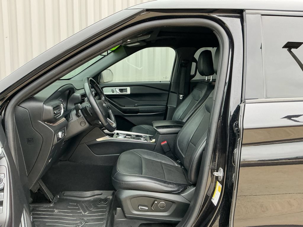 Used 2020 Ford Explorer Limited w/ Class III Trailer Tow Package AWD/4WD image 9