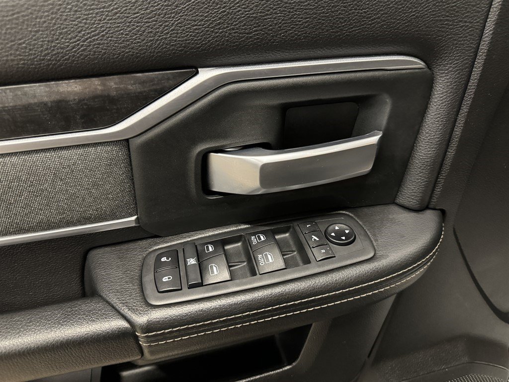 Used 2019 RAM 2500 Big Horn w/ Black Appearance Package AWD/4WD image 33