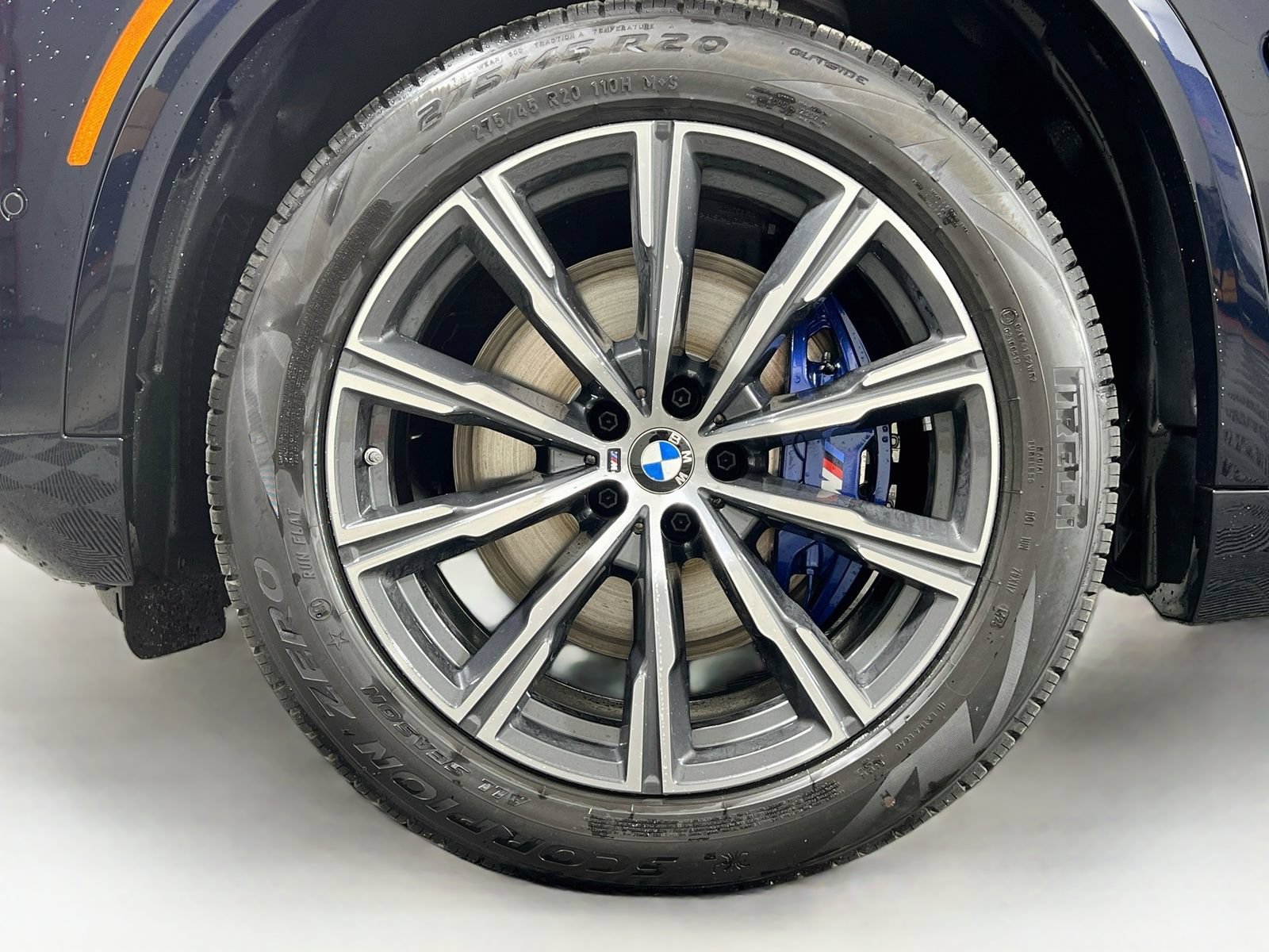 Used 2026 BMW X5 xDrive40i w/ M Sport Package AWD/4WD image 32