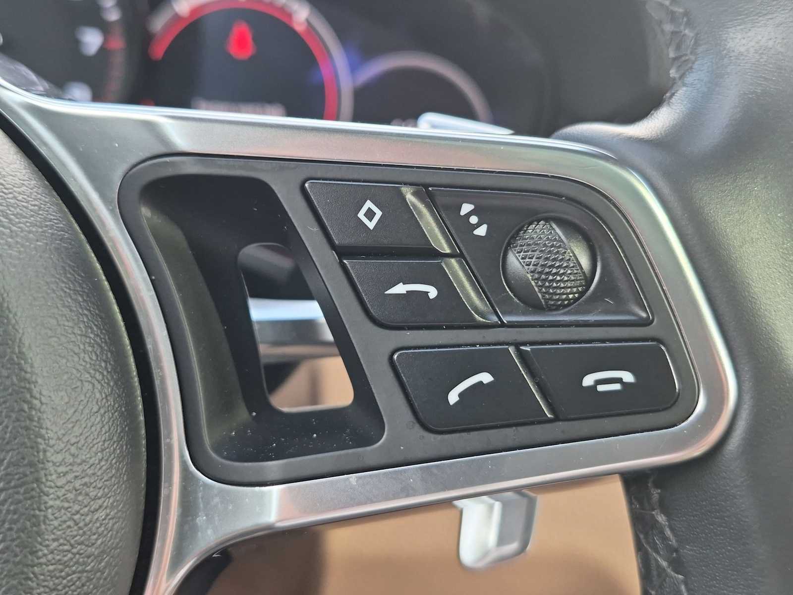 Used 2019 Porsche Cayenne AWD/4WD image 26
