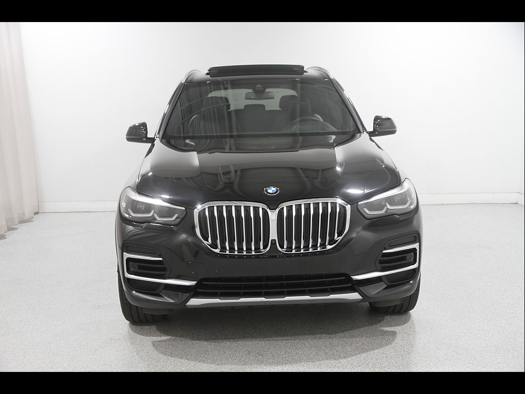 Used 2023 BMW X5 xDrive40i w/ Premium Package AWD/4WD image 2