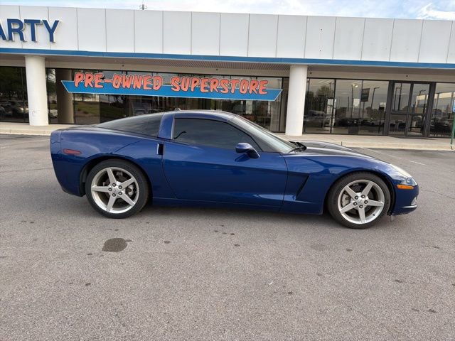 Used 2005 Chevrolet Corvette Coupe w/ Preferred Equipment Group RWD image 3