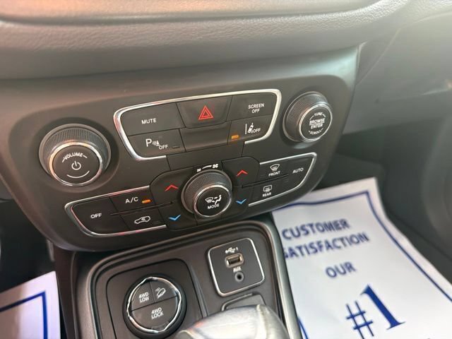 Used 2021 Jeep Compass Trailhawk AWD/4WD image 30