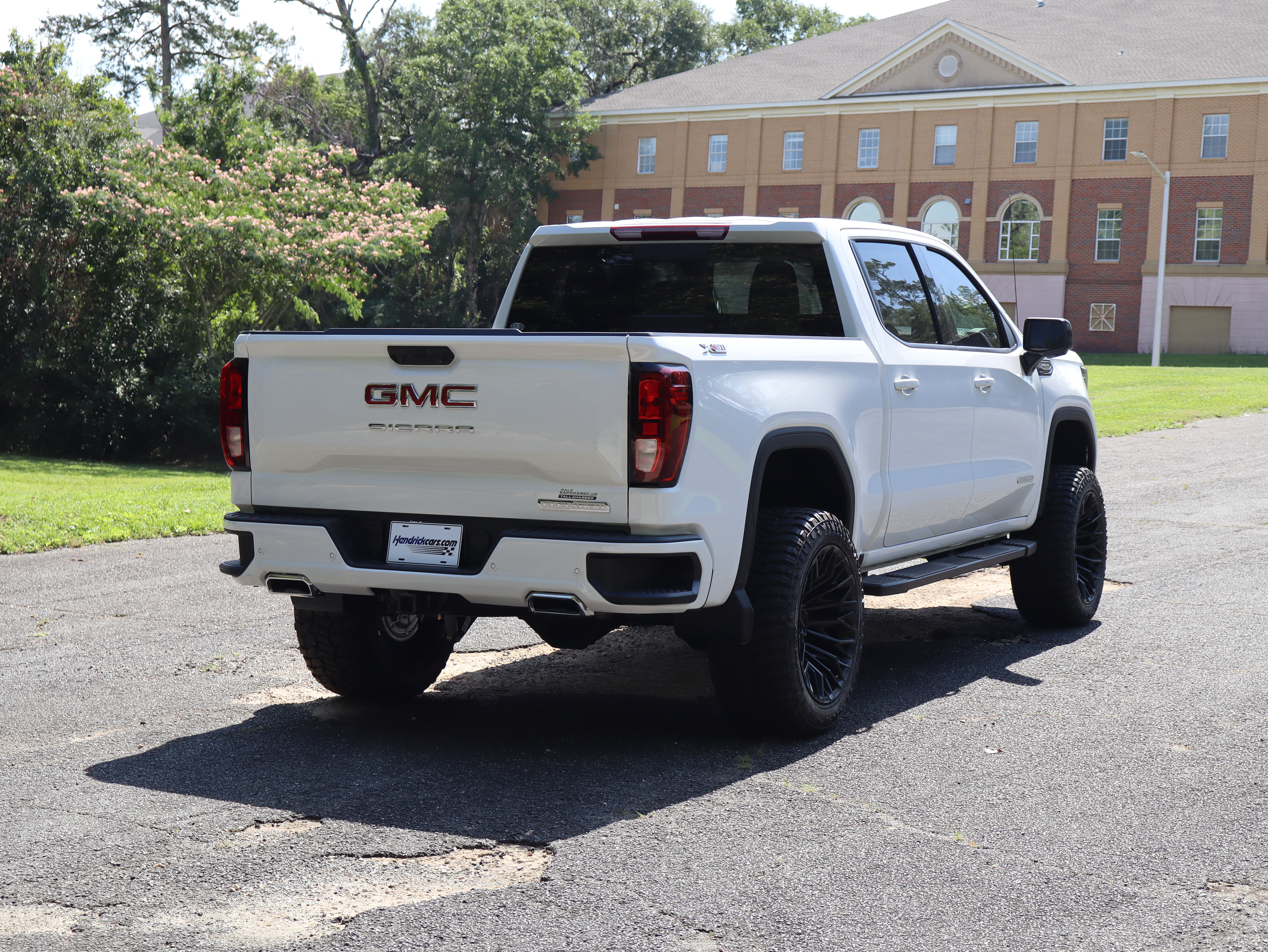 New 2026 GMC Sierra 1500 Elevation w/ Elevation Premium Package AWD/4WD image 9