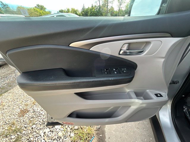 Used 2017 Honda Pilot LX image 17